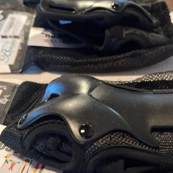 Bosoner Biking Outdoor Gloves 2 pair Wrist Guards Protection BMX Skateboard - Picture 4 of 10